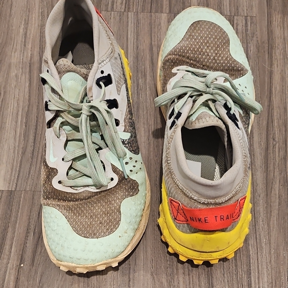 Nike Trail Women's Running Shoes - Mint and Yellow